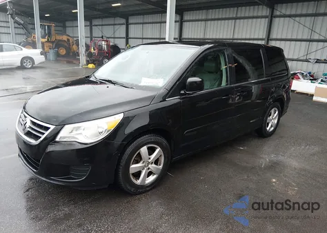 2010 Volkswagen Routan Sel z USA, uszkodzony, nr VIN 2V4RW5DX5AR199375